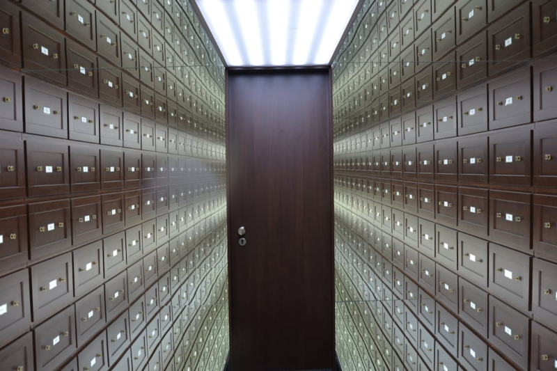 10 Reasons You Should Not Use a Safe Deposit Box